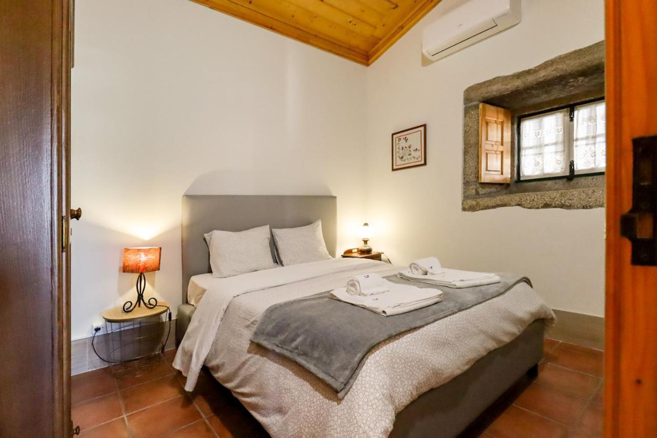 Casa Largo Do Porto - Country House With Swimming Pool Виана-ду-Каштелу Экстерьер фото