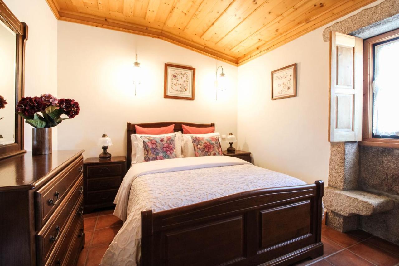 Casa Largo Do Porto - Country House With Swimming Pool Виана-ду-Каштелу Экстерьер фото